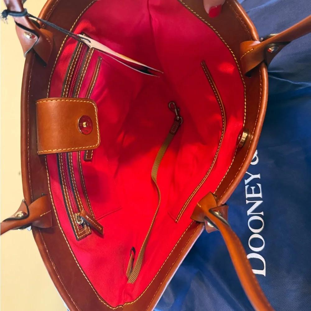 Dooney & Bourke Textured Brown Leather Bag - Picture 3 of 9